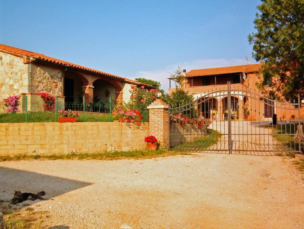Agriturismo Marruchetone Vecchio มันชาโน ภายนอก รูปภาพ