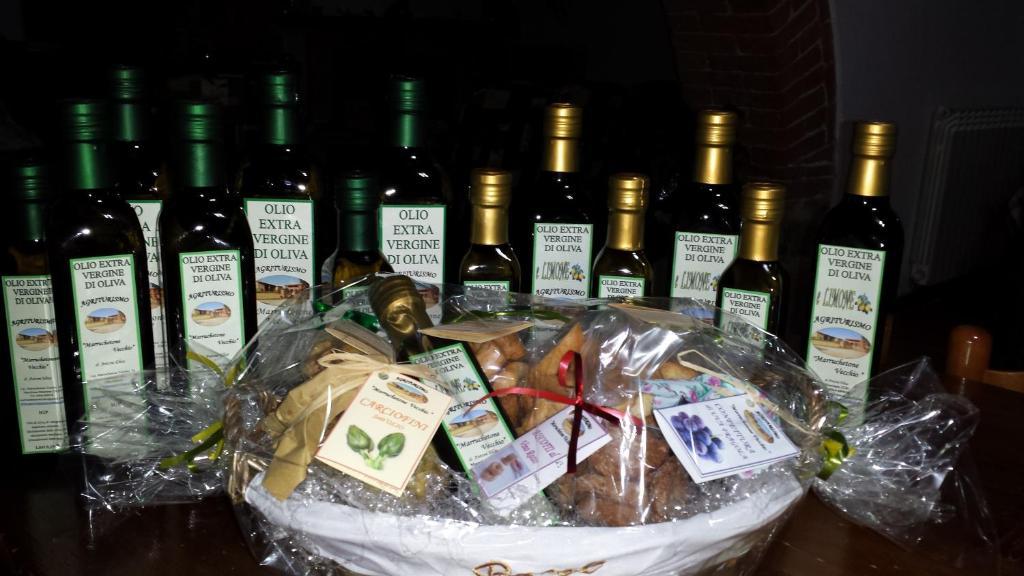 Agriturismo Marruchetone Vecchio มันชาโน ภายนอก รูปภาพ